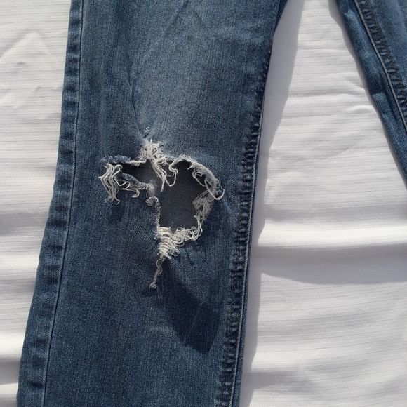 Wild Fable distressed jeans - Picture 5 of 11